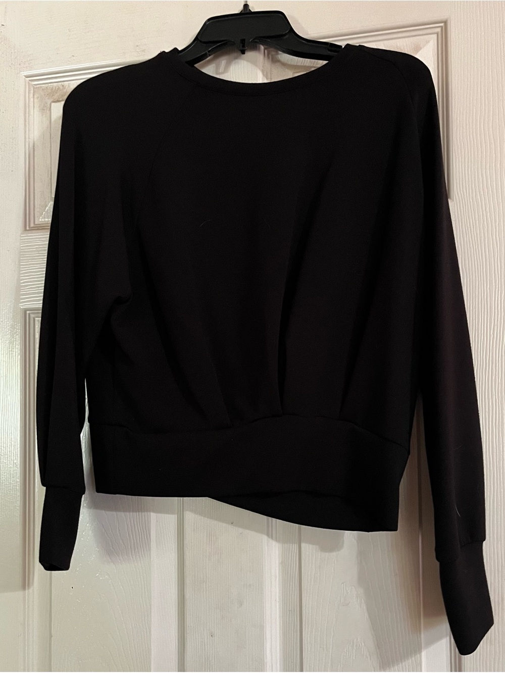 T Tahari Black Long-Sleeve Crewneck Crop Pullover Sweater